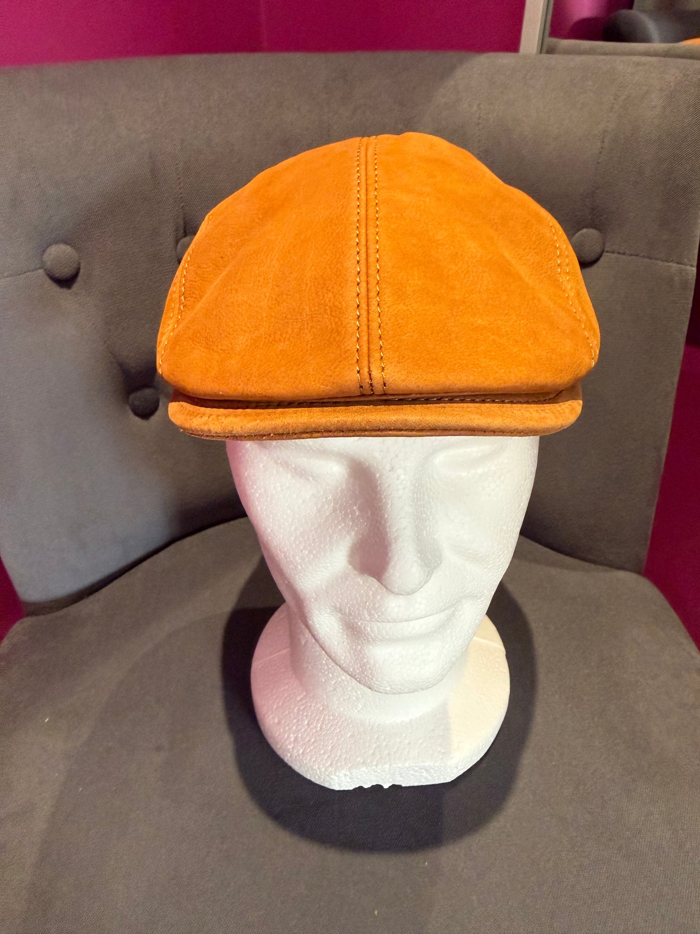 Casquette plate en cuir