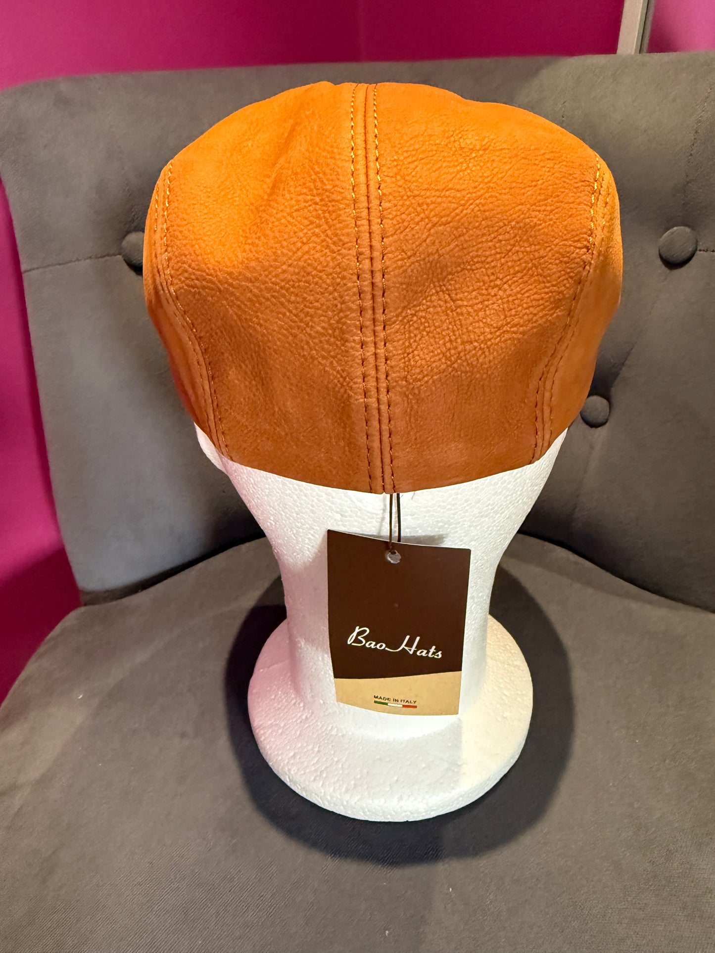Casquette plate en cuir